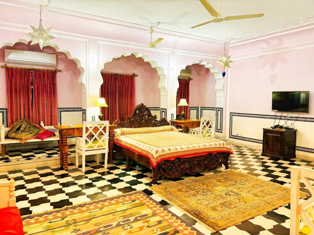 Room image 5