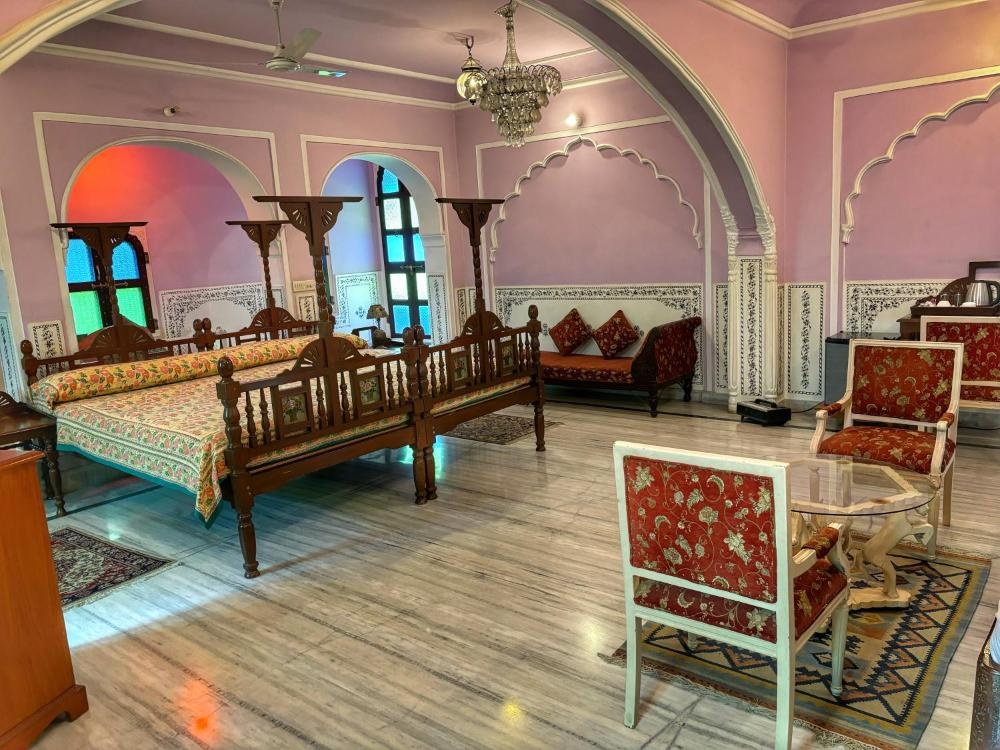 Room image 4